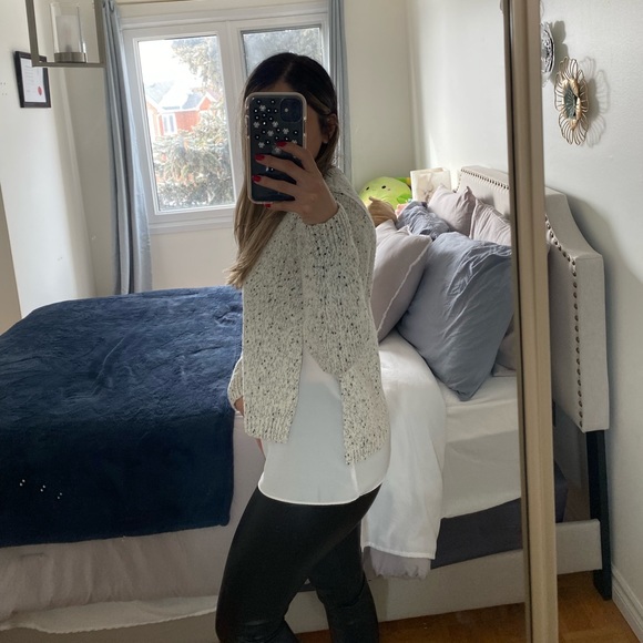 Club Mónaco | White and Black sweater - Picture 9 of 9